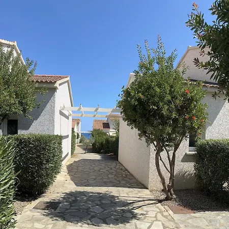 Semesterbostad Mini Piscine Et *