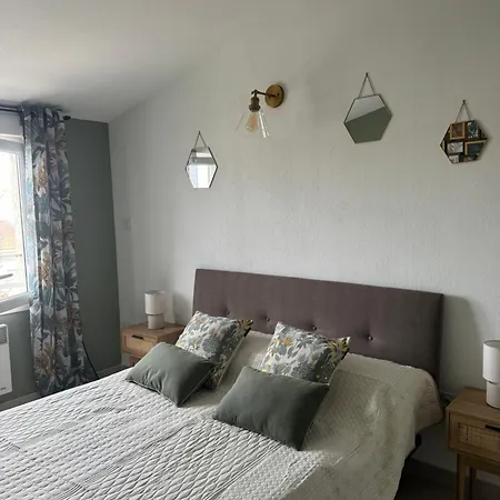 Semesterbostad Mini Piscine Et *